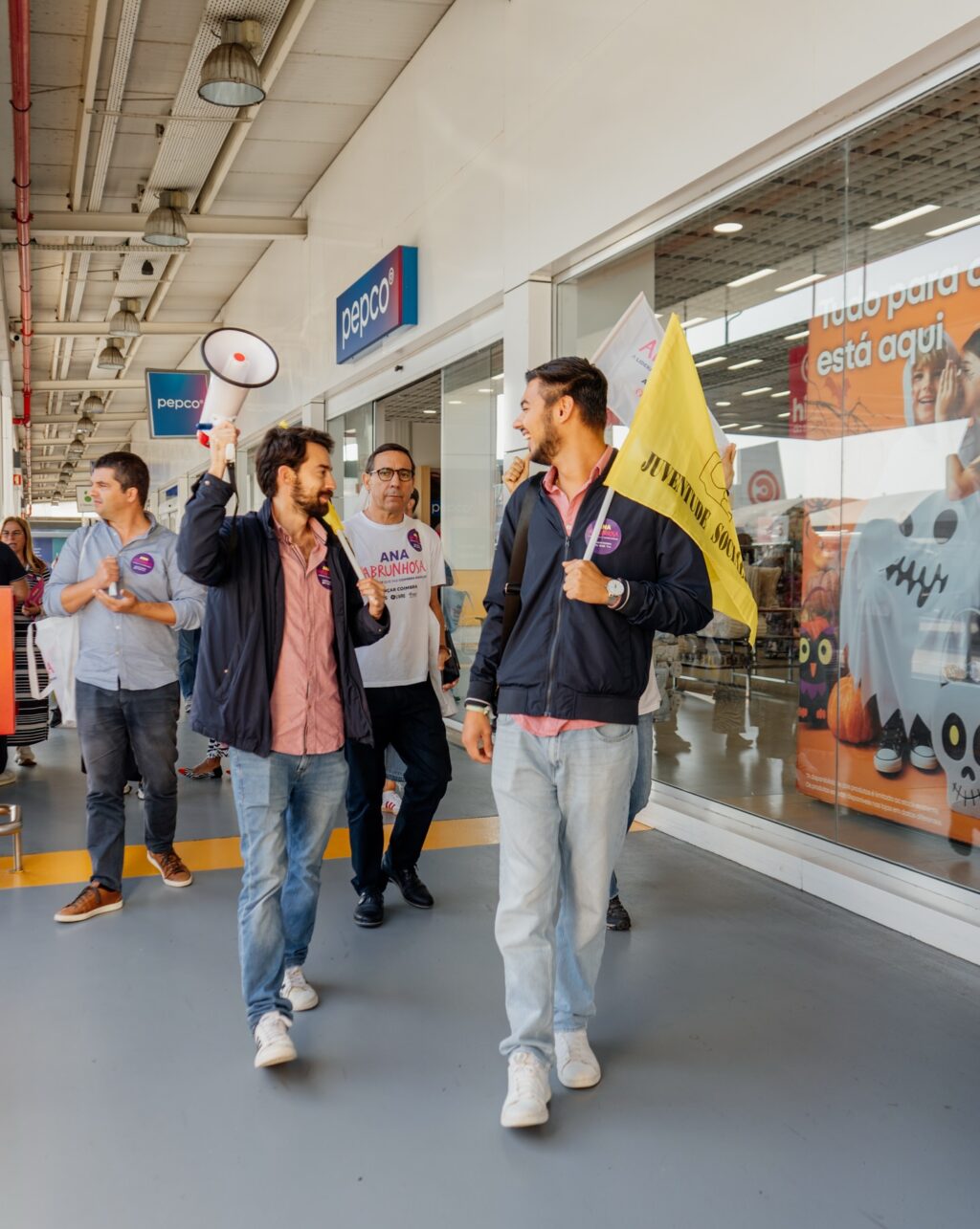 Instagram post from anaabrunhosa_. This post is in position 10.